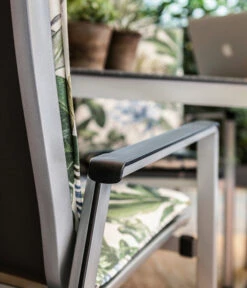 MWH Alu-Stapelsessel Elements 11 MWH Alu-Stapelsessel Elements -Gartenmöbel 5325733 WE DE 001 StapelsesselElements